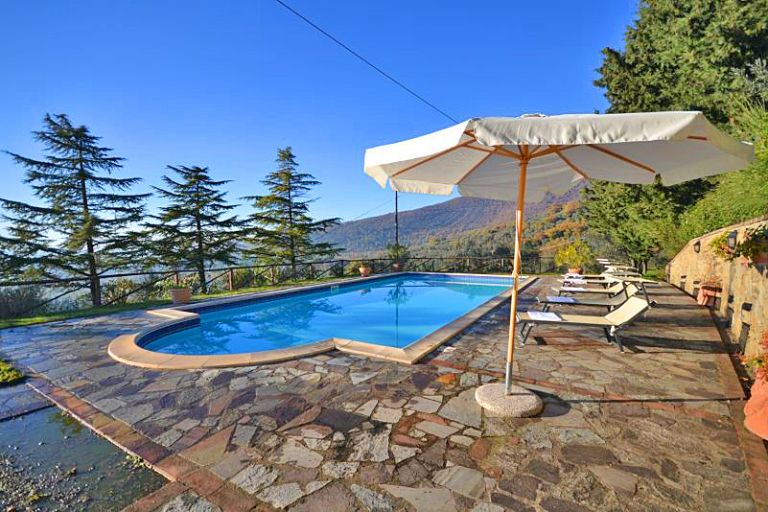 Ferienhaus Toskana mit Pool und Hund TOH409 Terrasse am Pool