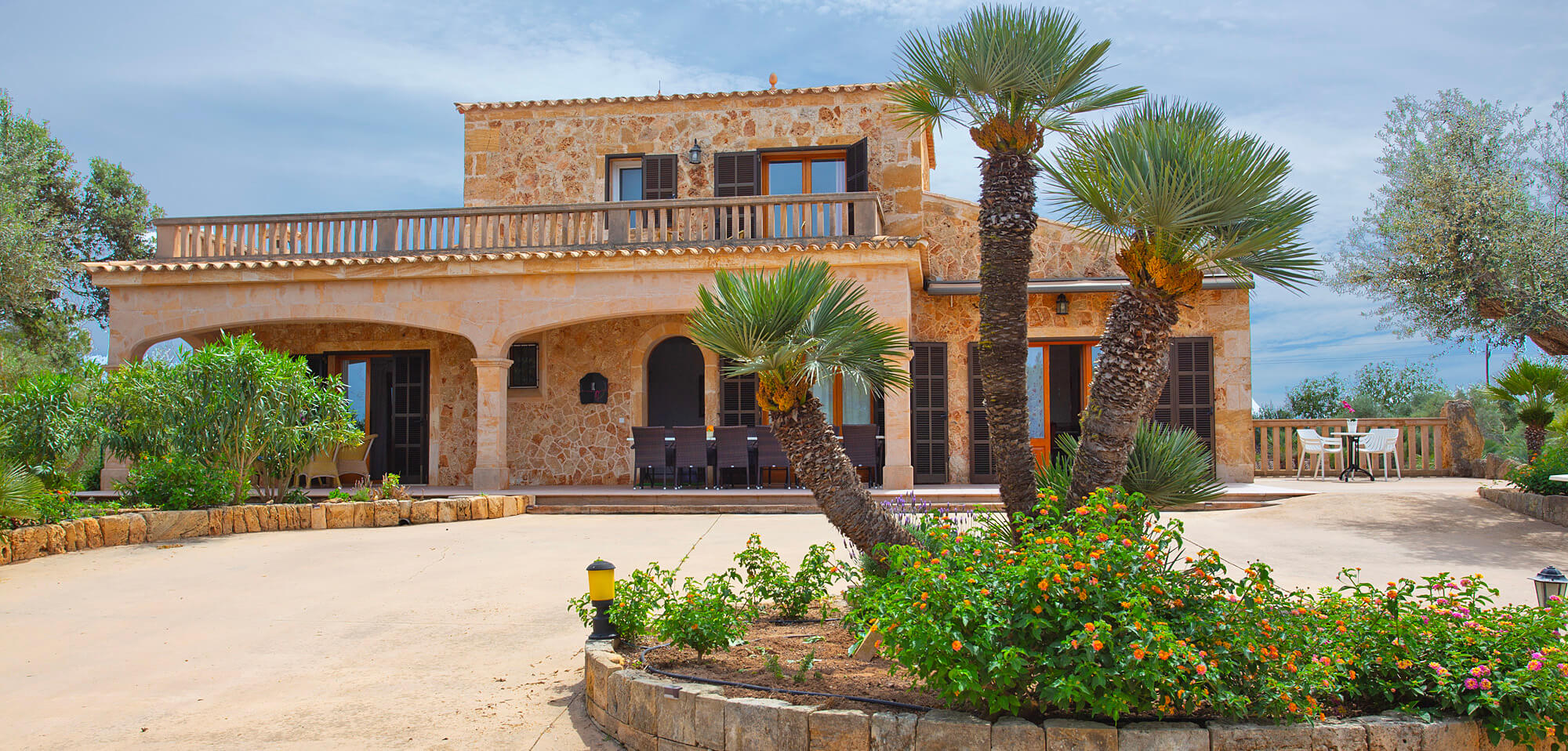 Ferienhaus Mallorca mit Pool für 12 Personen Rollstuhlgerecht.