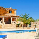 Ferienhaus Mallorca MA3890 Liegen und Sonnenschirm am Pool